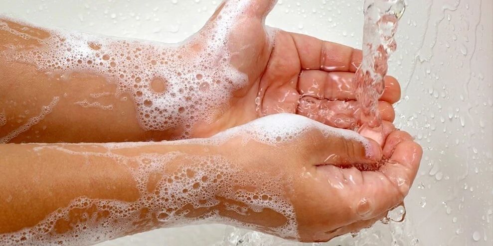 umivanje rok za preprečevanje okužbe s paraziti